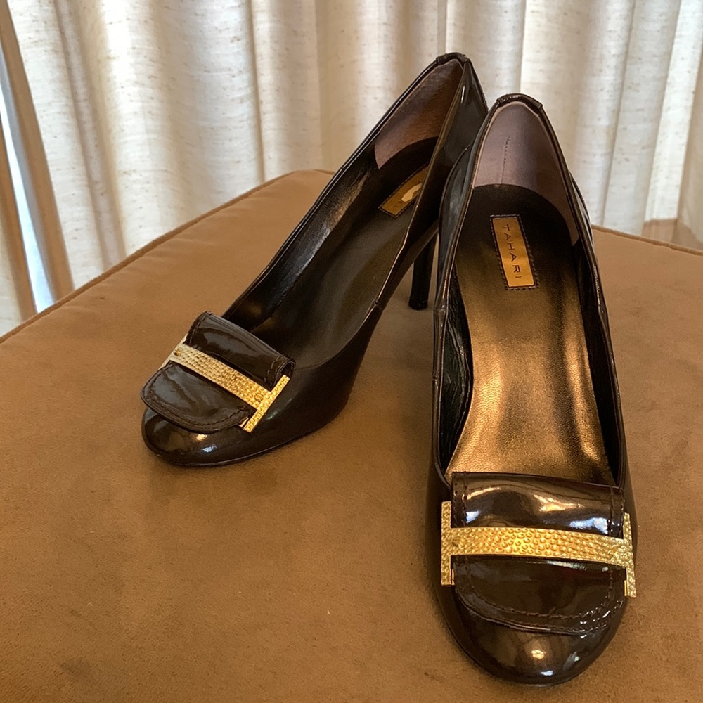 TAHARI Brown Heels 7M